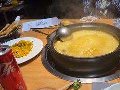 -一朵菌·野生菌探索家火锅(南亚店)