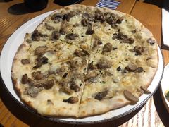 牛肝菌松露披萨-玛尚诺意式餐厅(官舍店)