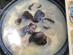 -阿鹏故事云南野生菌火锅(人民路店)