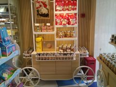 -85度C(生甜甜圈研究工坊·上海平凉店)