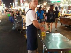 -六合夜市