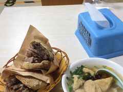 -洪峰浩老北京烧饼夹肉(角门路店)