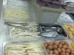 -荣吉招牌自助骨头锅(顾乡店)