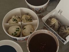 桂花红豆沙小圆子-鑫震源·苏式大虾生煎(山塘街店)