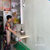从时代广场出发 想去书店的 经过这家米粉 突然有点想