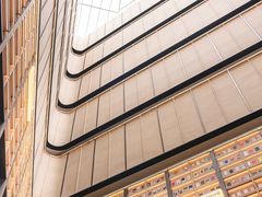 -上海虹桥中心爱琴海亚朵S酒店