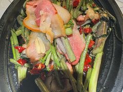 -巴厘龙虾·榜首油焖大虾(音乐学院·沿江酒馆店)