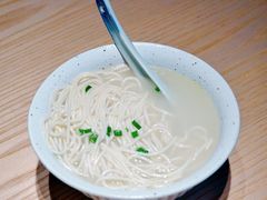 鸡汤阳春面-人间酒暖·Go blanc·烧鸟·深夜食堂(陆家嘴店)