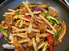 -魏铭鱼头捞饭(晋阳路店)