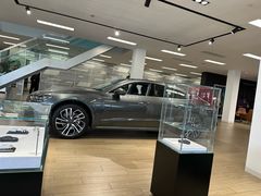 -浙江中升裕迪奥迪4S店(西溪店)