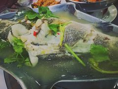 -光海鲜鱼翅餐厅(叻差拉披色路店)