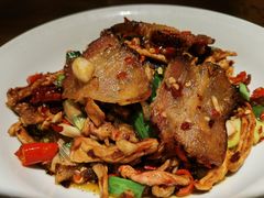 土萝卜干炒土腊肉-吃饭皇帝大土家民族菜(正大广场店)