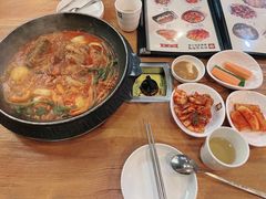 -喇喇排骨火锅·传统韩式脊骨汤(望京西园总店)
