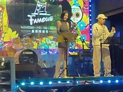 -Famous肥猫墨西哥音乐餐吧(五棵松华熙LIVE店)