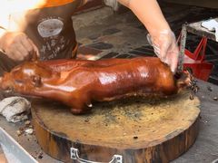 -黄记四更烤乳猪店