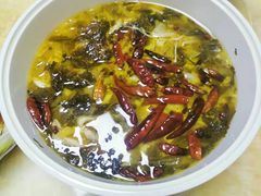 -姚姚酸菜鱼·金戈戈香港豉油鸡(喜荟城联名店)