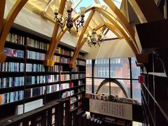 -钟书阁(松江泰晤士小镇店)