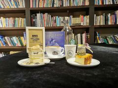 -房角石咖啡与书(吉大南校店)