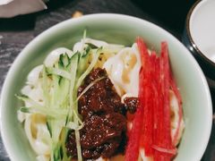 梅飞特色炸酱面-梅飞酒家(桑园路店)
