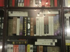 -钟书阁(松江泰晤士小镇店)