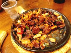 -老东镇啤酒屋海鲜加工·蒸汽海鲜·海鲜烧烤(台东店)