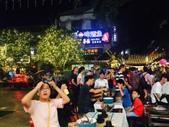 -刘姐啤酒鱼民族演艺餐厅(西街总店)