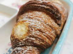 泡芙羊角-OUR Bakery(三里屯太古里店)