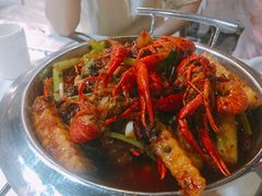 -凤凰路何眼镜香辣蟹(花果园店)
