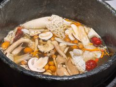 -芸山季·云南野生菌火锅(人民广场来福士店)