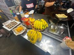 -席娜卡琳火车铁道夜市