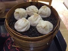 蟹黄汤包-百年尹氏汤包(湖南路狮子桥店)