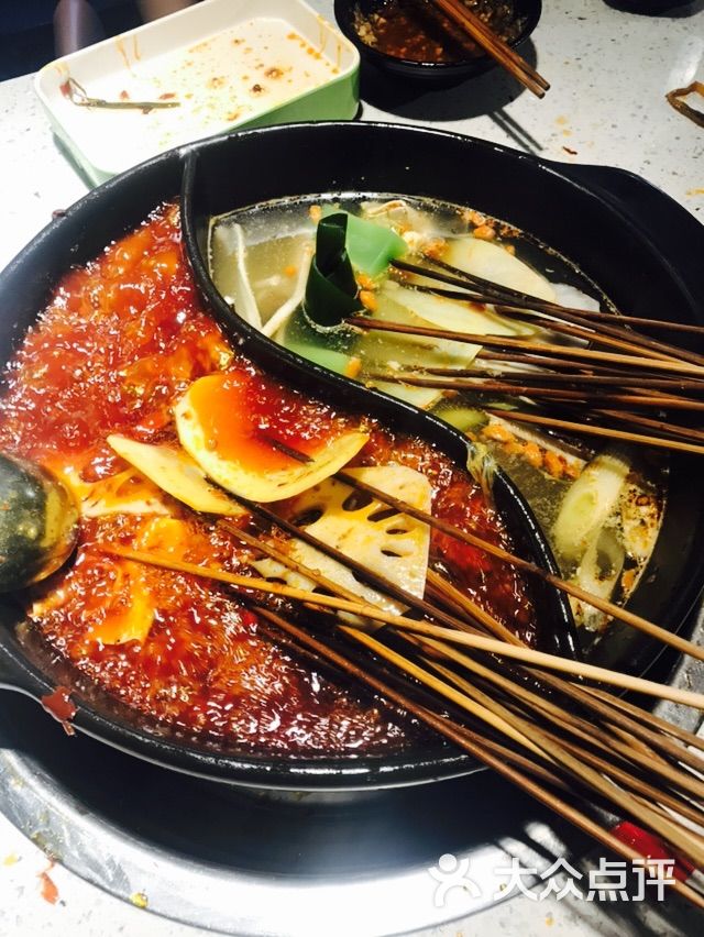 钢管厂五区小郡肝串串香(海椒市店)图片 - 第1张