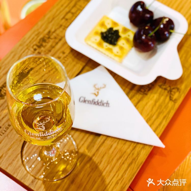 魔都惊现网红福🦌，探秘格兰菲迪“福鹿之家”沉浸式快闪店