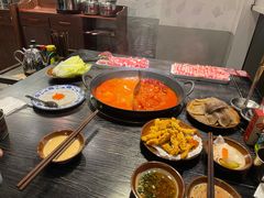 -冯校长老火锅(中联广场店)