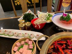 -潮火锅·麻辣牛肉火锅(观音桥方圆·LIVE店)