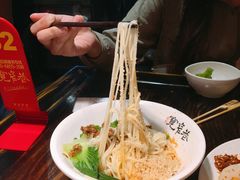 成都担担面-张氏宽窄巷成都名小吃(茂业百货华强北店)