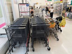 -西松屋(那霸新都心店)
