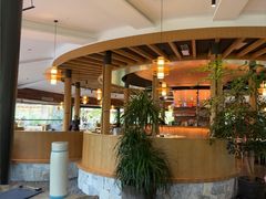 -茅草房·河畔园林火锅