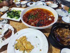 -黄记四更烤乳猪店