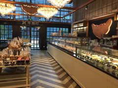 面包甜点陈列柜-牛角村(大族广场店)