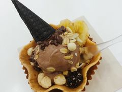 皮埃蒙特榛巧花碗冰激凌-野人先生现做冰淇淋(北京环宇荟店)