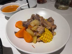 番茄玉米煲龙骨-汤城小厨•粤菜•靓汤(金宝街店)