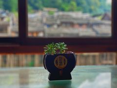 -临江餐馆二楼美食部落