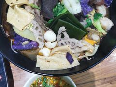 -万记麻辣烫国展总店