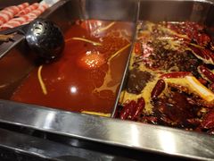 -百年川椒重庆老火锅(光谷店)