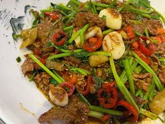 小炒黄牛肉-湘盛园湖南土菜馆