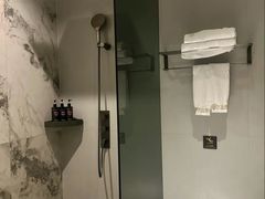 -万泊酒店(长沙五一广场国金中心店)