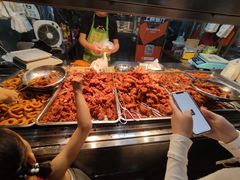 自助取餐区-吴日彪蒜香猪牛排(水巷口店)