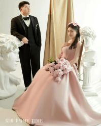 -麦田·婚纱摄影(天河新天地店)