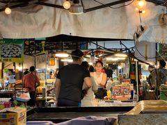 -席娜卡琳火车铁道夜市